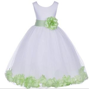 COLOR: APPLE GREEN /Floral Petals Flower Girl
